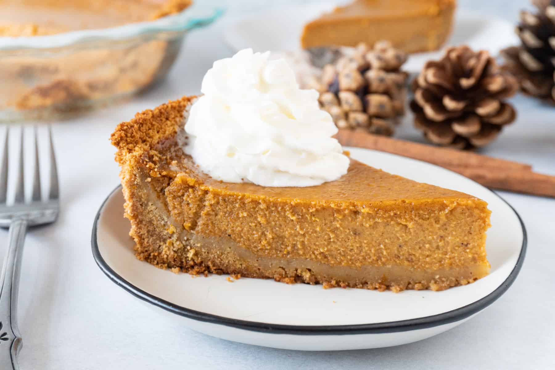 Simple Pumpkin Pie with Graham Cracker Crust: An Easy Fall Dessert Guide