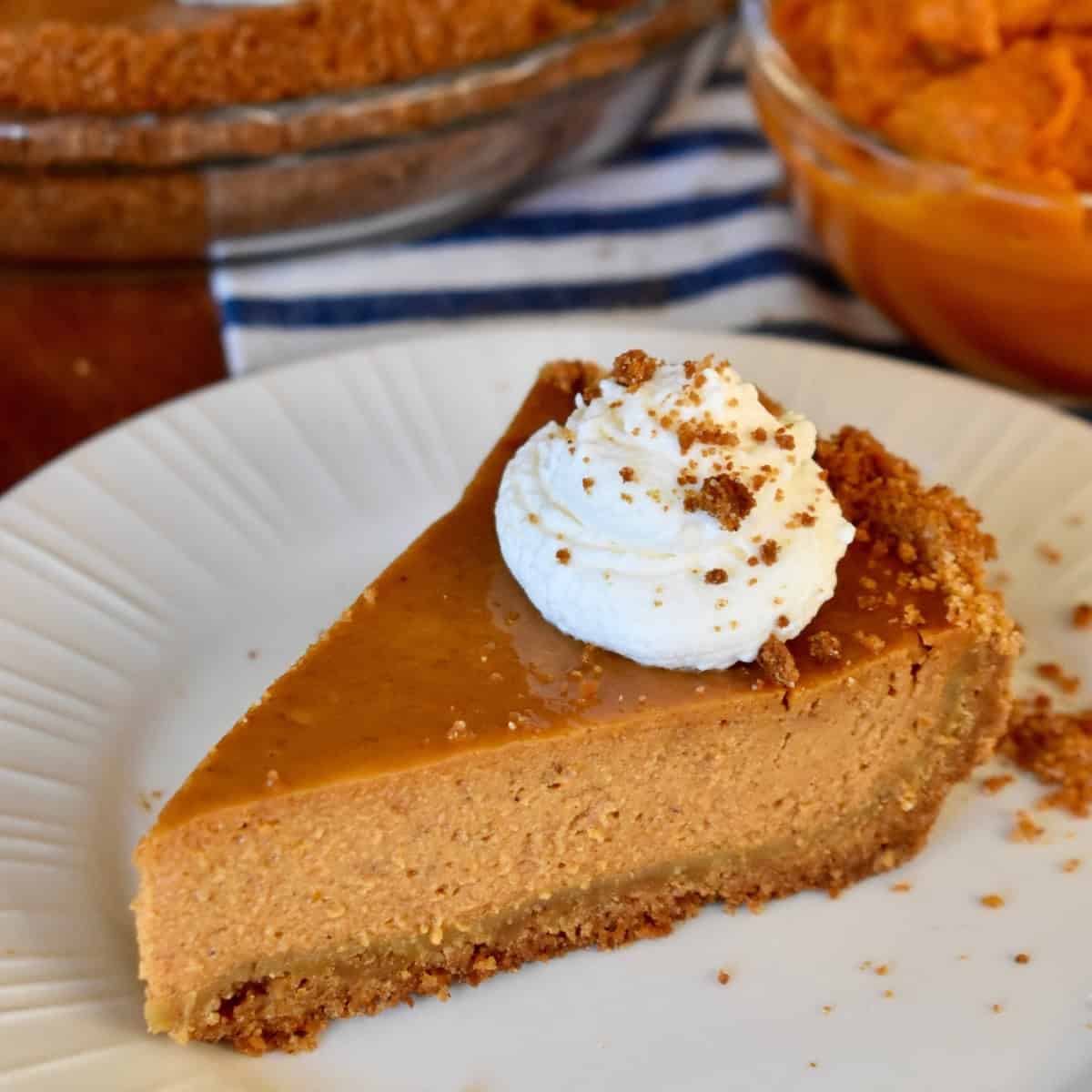 Skip the Hassle: Easy Graham Cracker Pumpkin Pie for Holidays